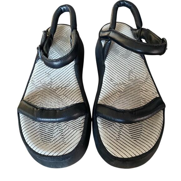 Fly London Ceto Platform Leather Sandals Black Mousse size 40 US 9-9.5 - Picture 3 of 9